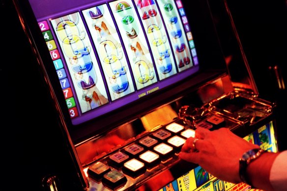 The gambling industry increases investment in Labor’s cashless gaming trial