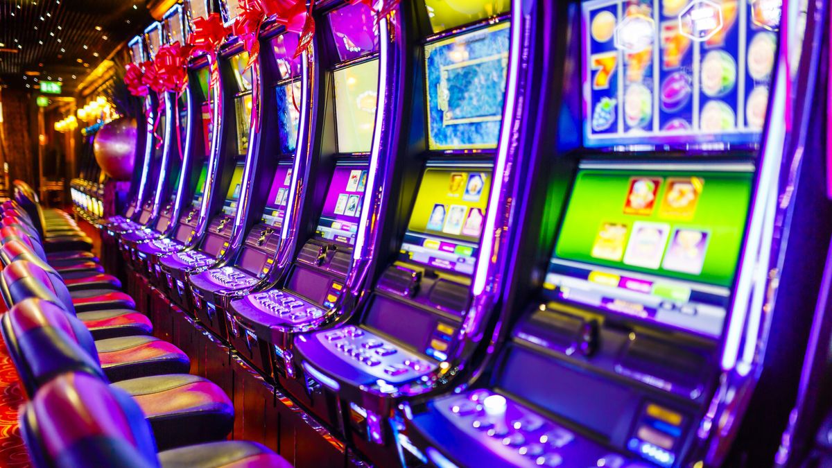 Pokies off after midnight: Calls to introduce poker machine curfew